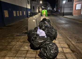La Oliva inicia más de una veintena de sanciones de Medio Ambiente por tirar residuos fuera de los contenedores