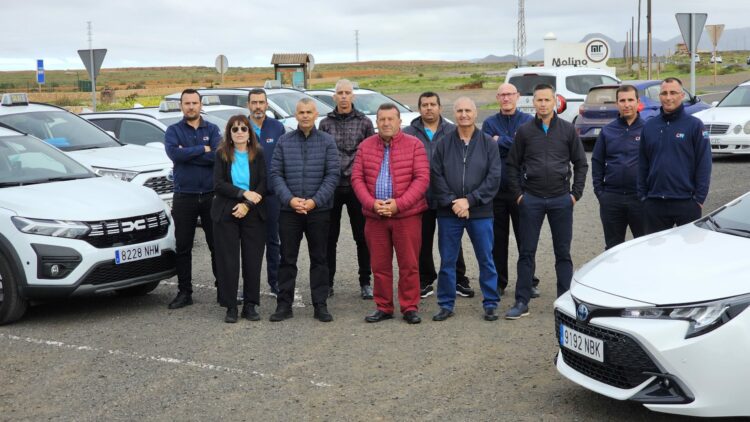 Diez nuevas licencias de taxi comienzan a prestar servicio en el Municipio