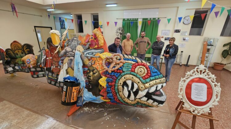 El CEO de Antigua cada año se transforma en el taller que da origen a la Sardina del Carnaval