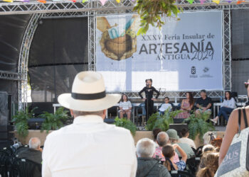 El Ayuntamiento de Antigua y la Fundación Colectivo Mafasca en busca del Cartel Anunciador XXXVII Feria Insular de Artesanía