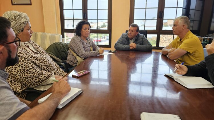 El alcalde prosigue la ronda de reuniones con cada Comisión de Fiestas