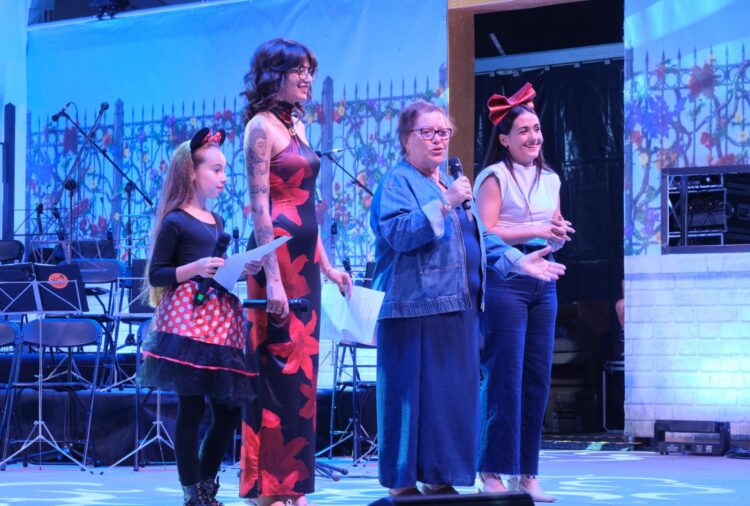 Morro Jable arranca el carnaval con el pregón más multitudinario de los últimos años