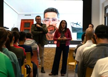 El Cabildo de Fuerteventura da la bienvenida a los jóvenes beneficiarios de las becas de inmersión lingüística