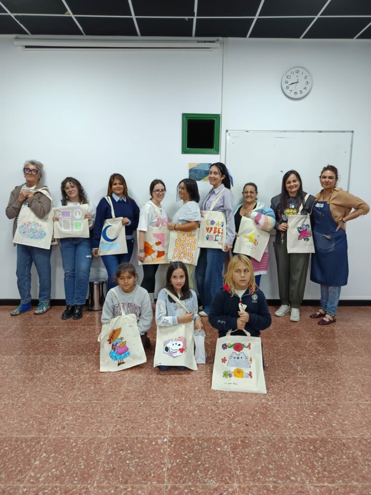 El Taller Creativo de Pintura Textil visita este viernes Valles de Ortega