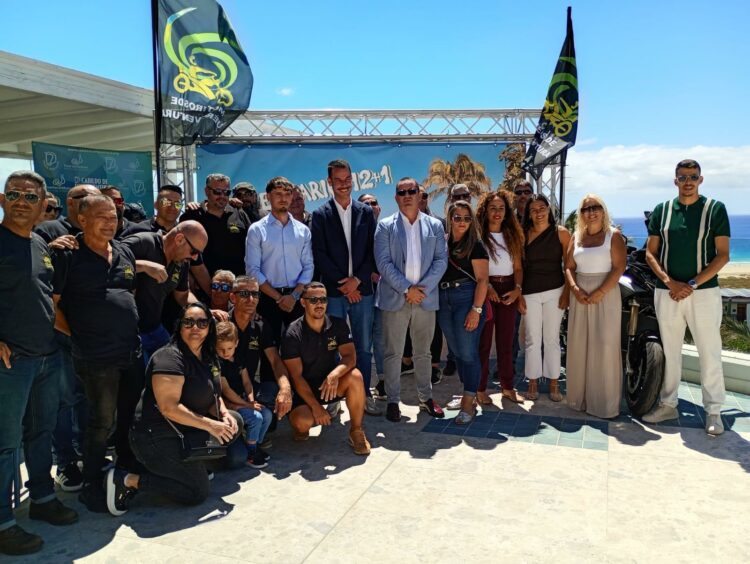 La explanada municipal de Morro Jable acoge la celebración del 12+1 Aniversario de Moteros de Fuerteventura