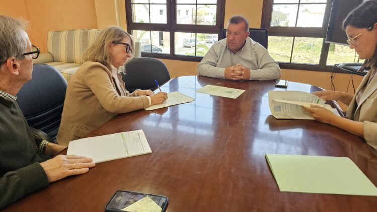 Antigua resuelve el acta de ocupación de suelo que permite la Ampliación del Cementerio y nuevos servicios funerarios