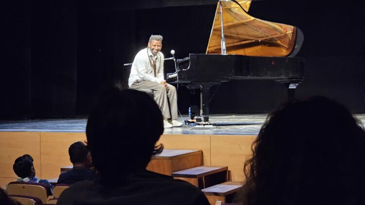Antigua agradece al pianista cubano Rolando Luna su concierto y masterclass