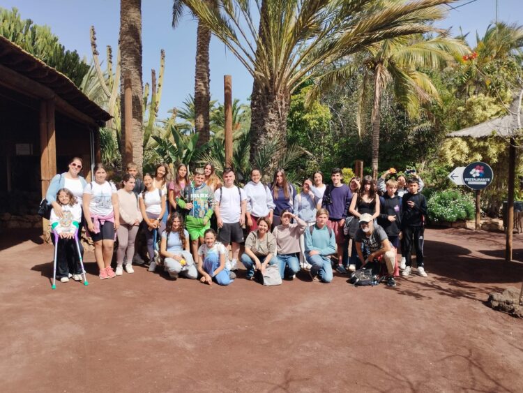 Antigua impulsa las excursiones y actividades gratuitas para jóvenes del Municipio