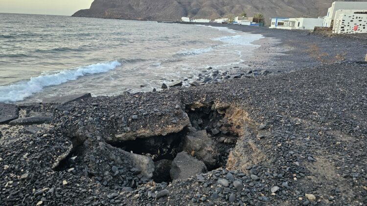 El Ayuntamiento de Antigua solicita a Costas reparar los destrozos del Temporal Therese en Pozo Negro