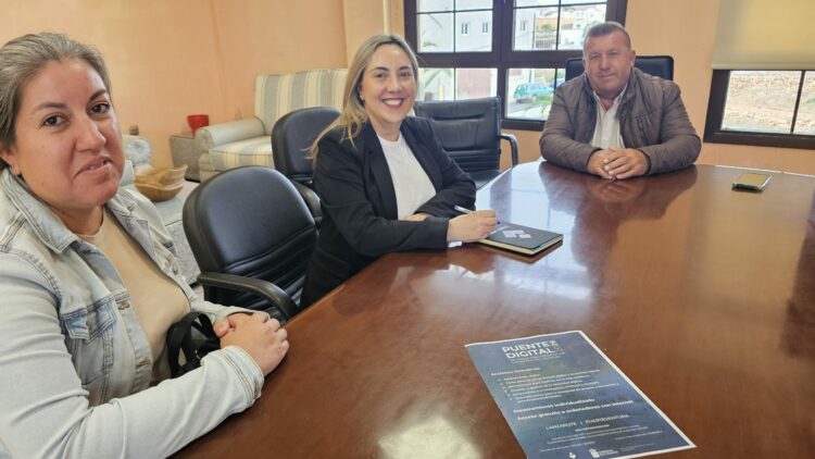 La Asociación Inter-ven presenta en Antigua el proyecto Puente Digital