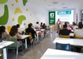 Los jóvenes del programa NOE se forman en servicio público y habilidades personales para el empleo