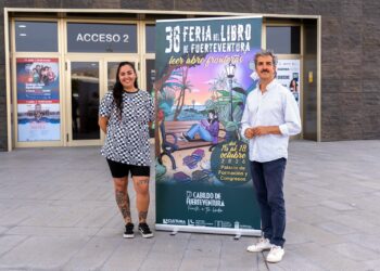 La artista majorera “Moño” firma el cartel de la 36ª Feria del Libro de Fuerteventura