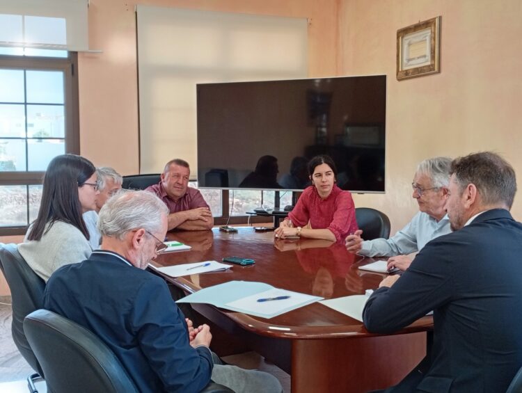 El Ayuntamiento de Antigua avanza en los servicios de la parcela de Salinas Golf