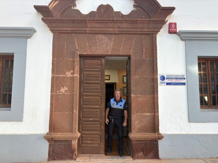 El Ayuntamiento de Antigua anuncia la publicación en el BOP de tres nuevos oficiales de la Policía Local