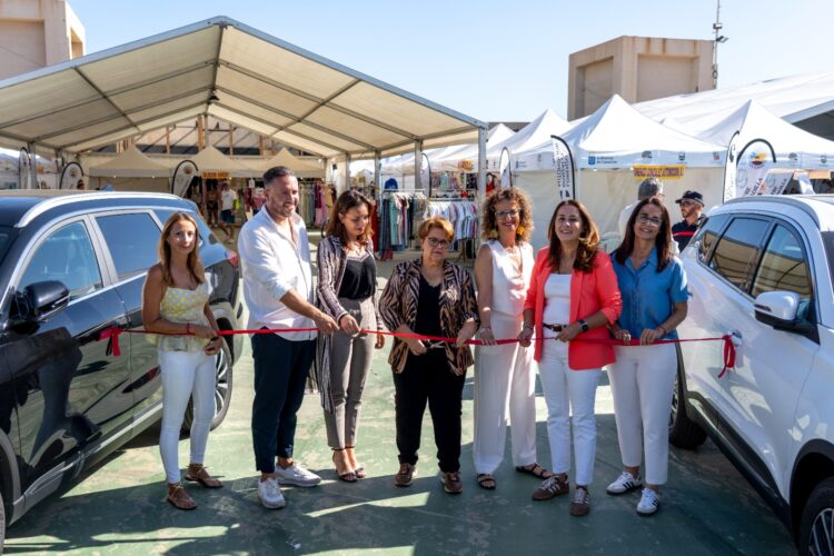 Arranca la XVII Feria de Oportunidades de Verano con más de una veintena de comercios y realzando el producto local