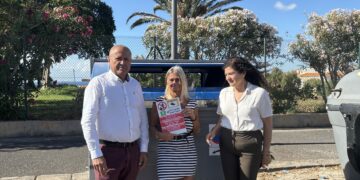 El Ayuntamiento de Antigua agradece a la vecina Ilona Edith Vos-Ryckaert su campaña voluntaria de educación ambiental