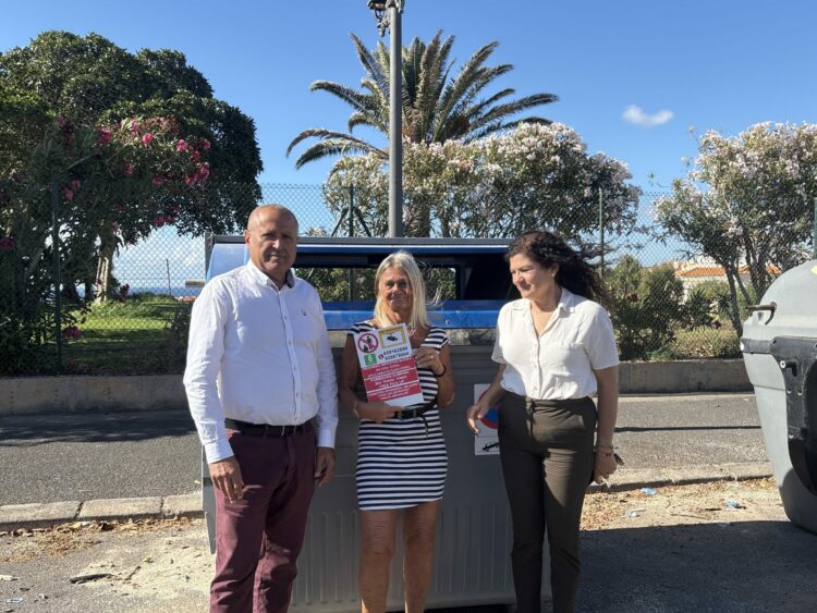 El Ayuntamiento de Antigua agradece a la vecina Ilona Edith Vos-Ryckaert su campaña voluntaria de educación ambiental