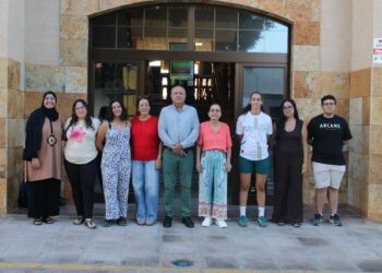 El Ayuntamiento de Antigua felicita a los seis alumnos en prácticas por su excelente trabajo este verano