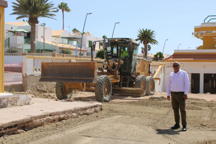 El Ayuntamiento de Antigua ultima las obras del nuevo aparcamiento en Caleta de Fuste