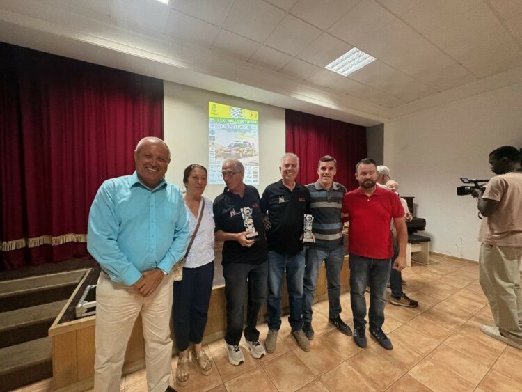 Gran presentación del XXXI Rally de Tierra de Antigua con numerosos deportistas y aficionados