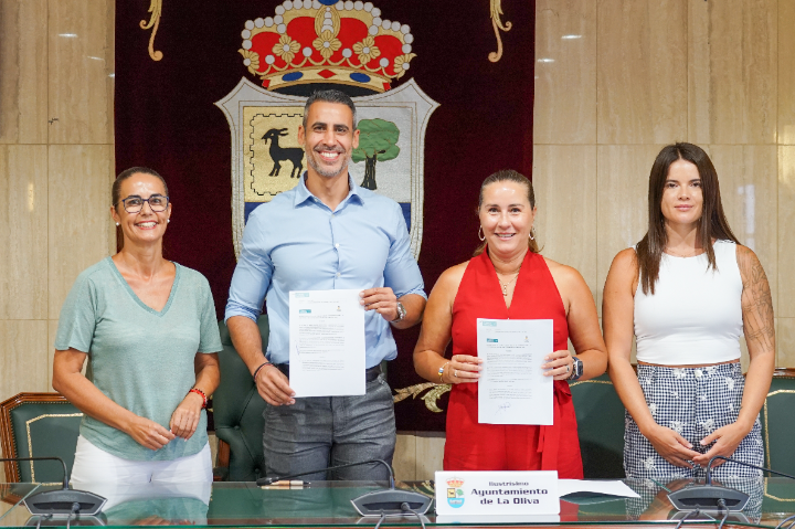 La Oliva y el Cabildo de Fuerteventura renuevan su colaboración para impulsar la dinamización comercial durante 2026