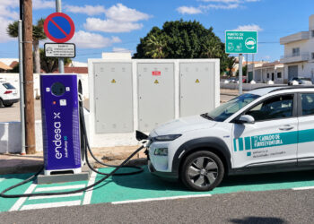 Nuevo punto de carga rápida para vehículos eléctricos en el centro de Antigua | Cabildo de Fuerteventura