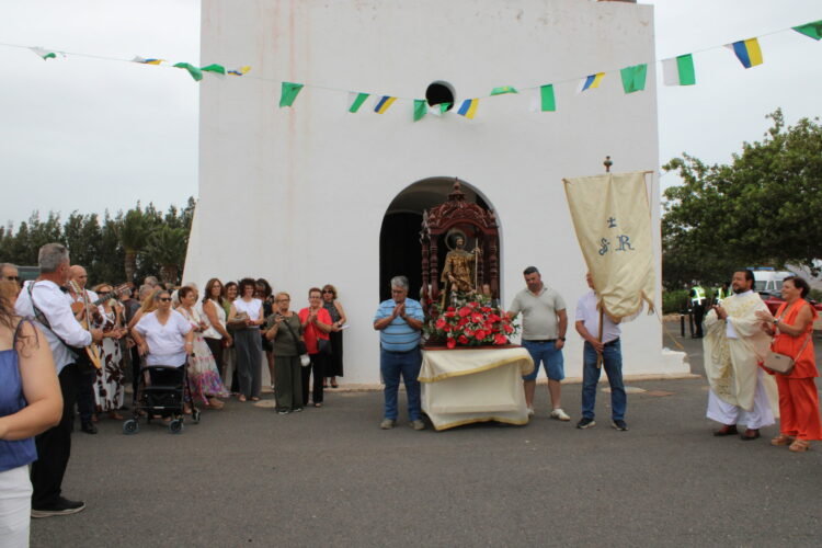 Casillas de Morales y los peregrinos de La Matilla veneran a San Roque con parrandas