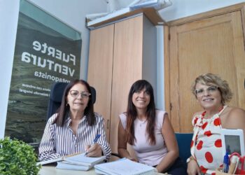 El Ayuntamiento de Antigua impulsa el nodo comunitario con un recetario tradicional