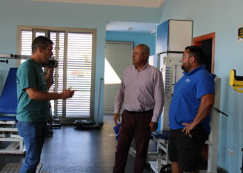 El Ayuntamiento de Antigua controla y mejora el gimnasio municipal